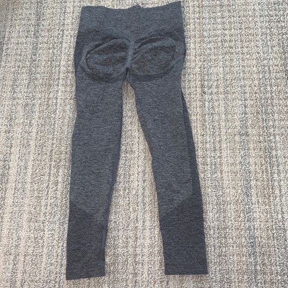 Shein butt shaping leggings - Picture 2 of 3